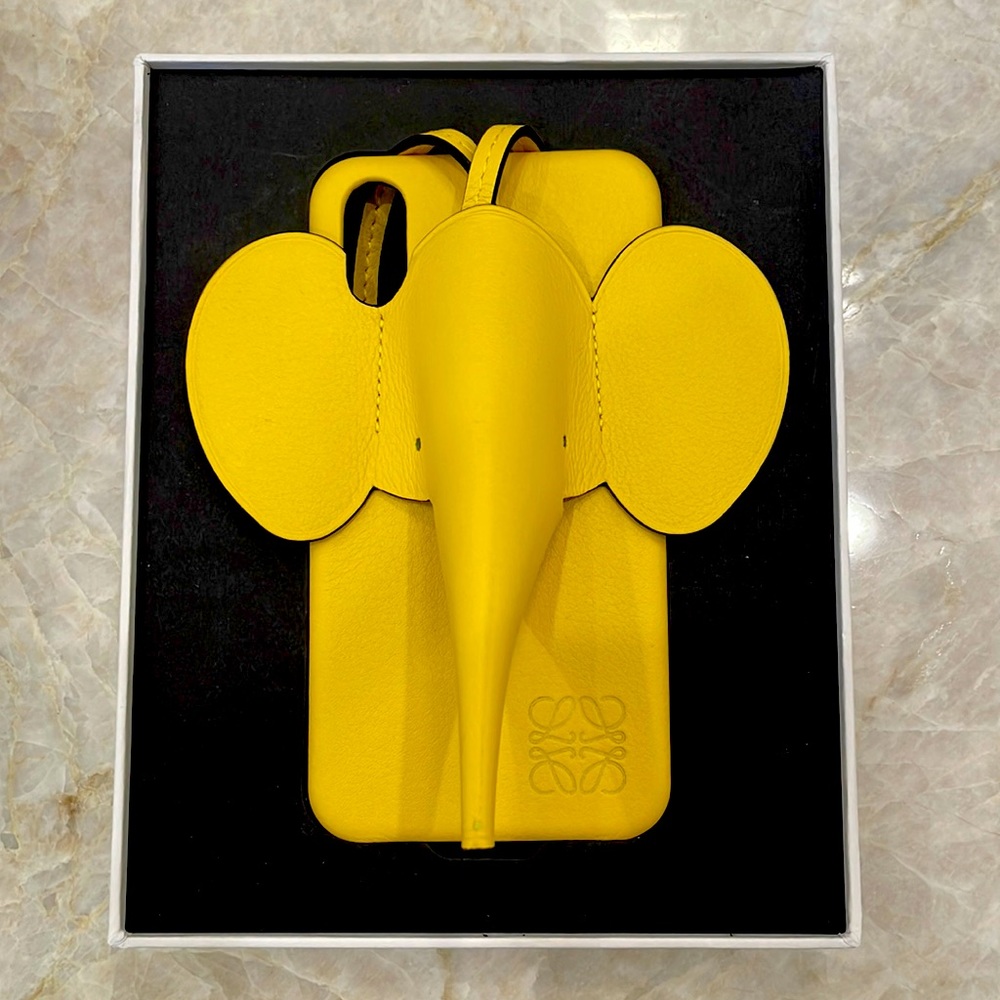LOEWE *NEW* Elephant
Smartphone Case Cover
Yellow Leather - 55312g